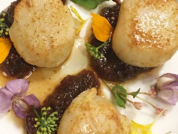 Seared Scallops with California Raisin – Caper Marmalade - California Raisins Asean.