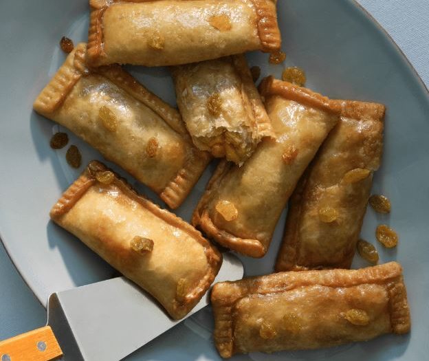 California Golden Raisin and Mango Pocket Pies - California Raisins Asean.